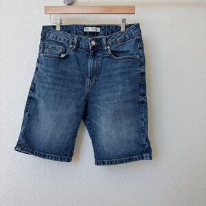 Zara Men's Classic Denim Short Button/Zipper Closure, size 31' Classic wash